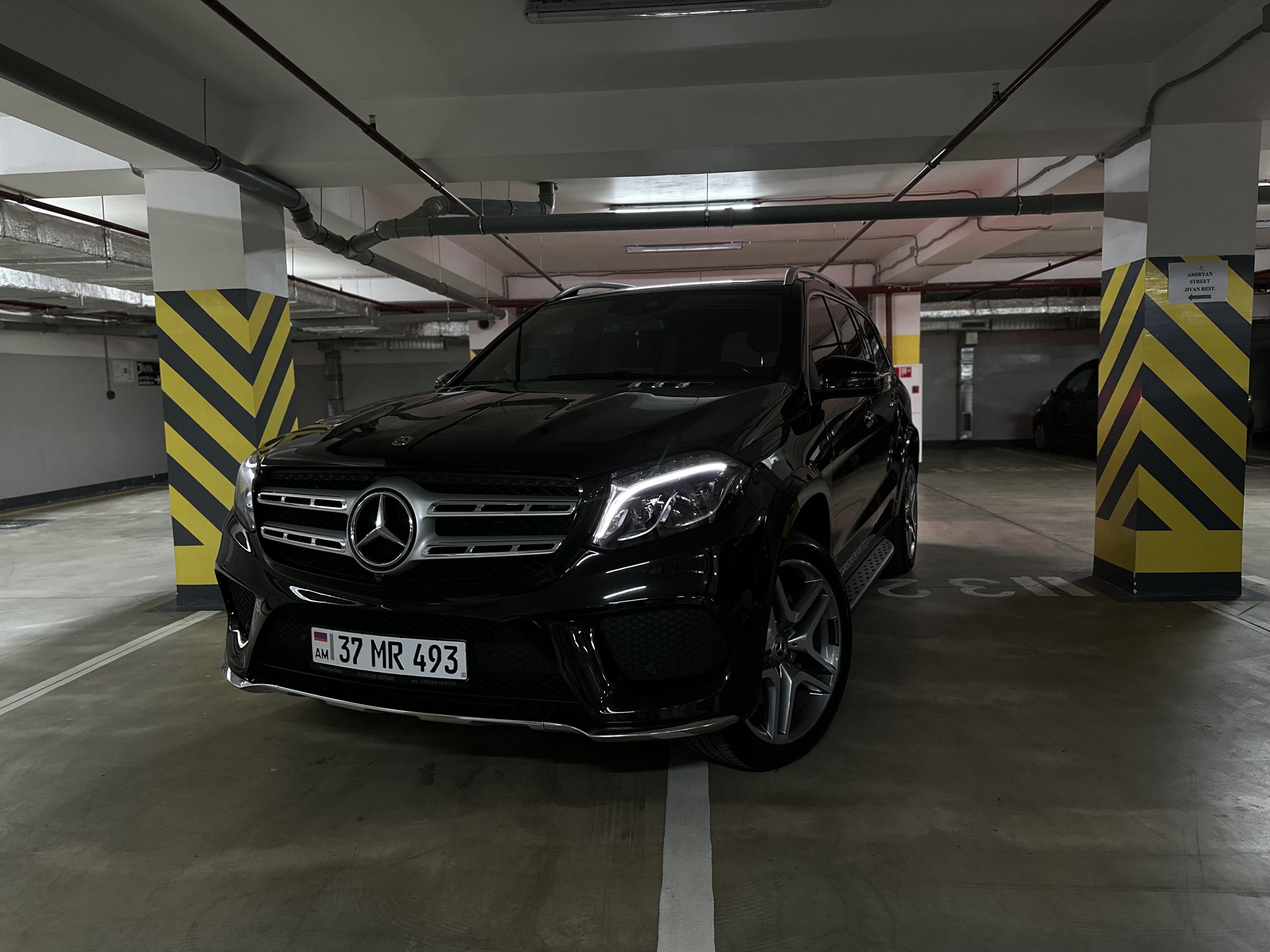 Black Mercedes-Benz GLS, 2019