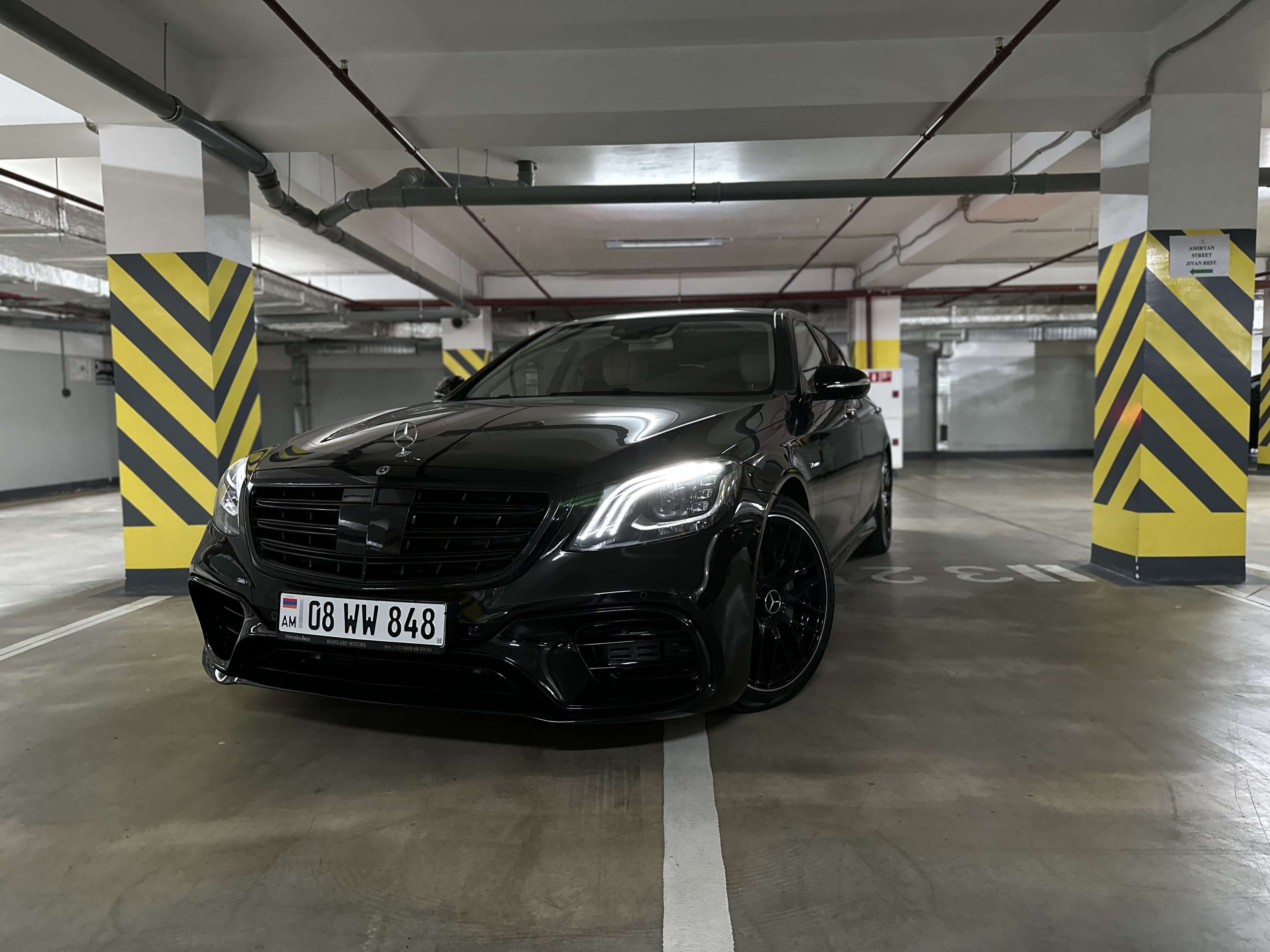 Black Mercedes-Benz S63, 2018