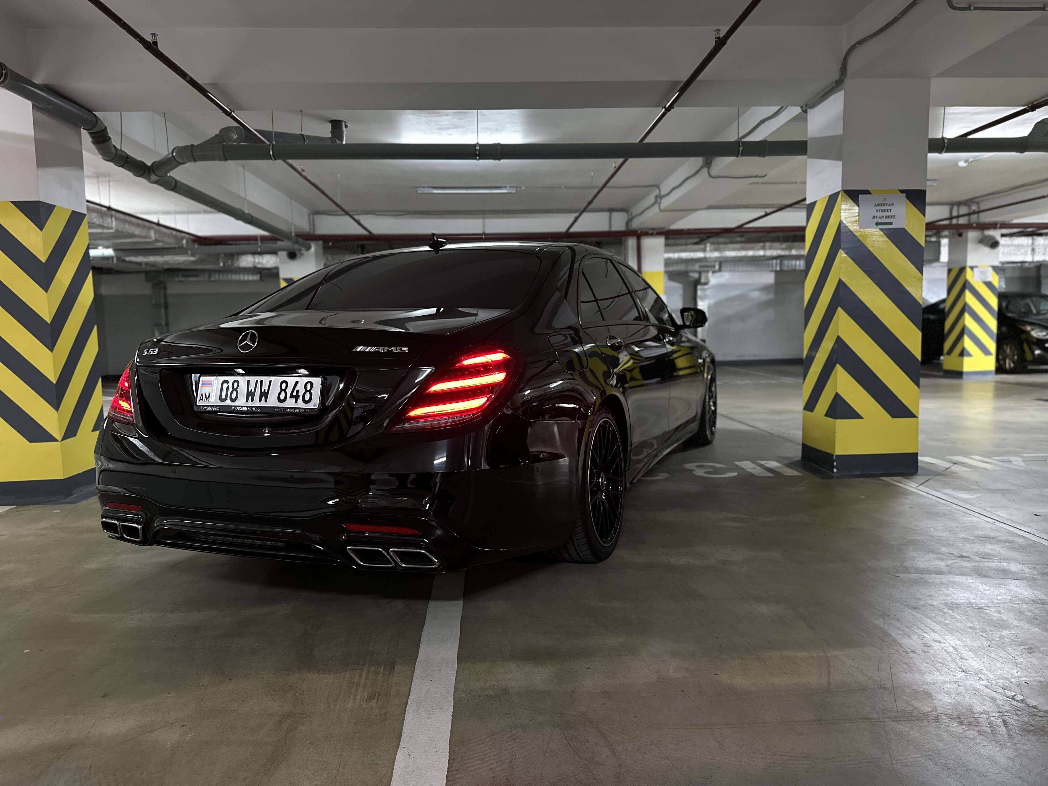 Black Mercedes-Benz S63, 2018